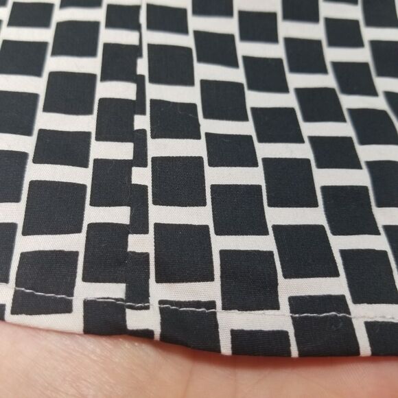 Chico's 1 / M NWOT Tunic Shirt Stretch Geometric Button Up Long Sleeve Tan Black - Picture 7 of 12